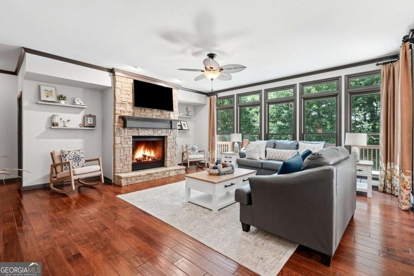 Rare opportunity on the 5th fairway in sought-after Hampton Golf - photo 8