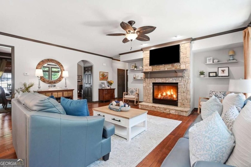 Rare opportunity on the 5th fairway in sought-after Hampton Golf - photo 9