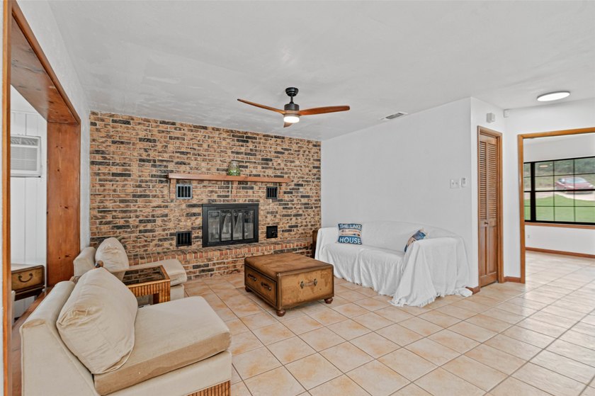 Nocona Hills Waterfront Retreat Experience the best of lake - photo 6