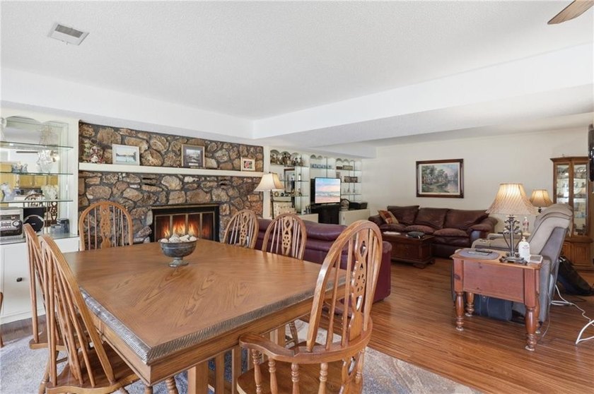 Experience the ultimate Lake of the Ozarks lifestyle at this - photo 14