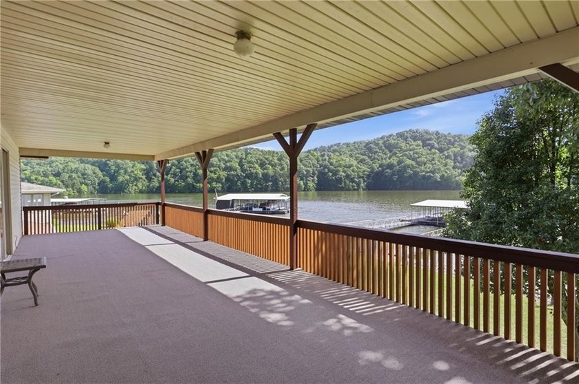 Experience the ultimate Lake of the Ozarks lifestyle at this - photo 24