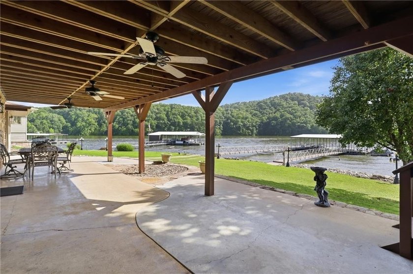 Experience the ultimate Lake of the Ozarks lifestyle at this - photo 33