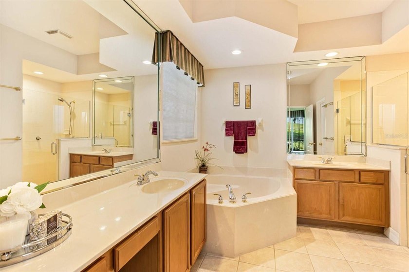 ***PREMIER GOLF FRONT HOME***SUNSET VIEWS! Welcome to this - photo 18