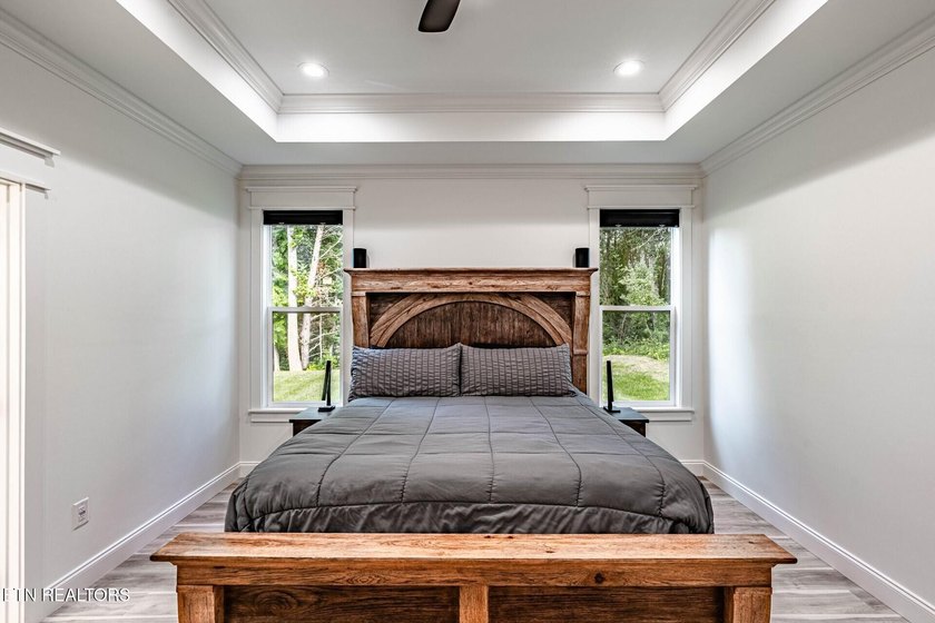 PRACTICALLY NEW PERFECTION! Welcome to effortless East Tennessee - photo 34