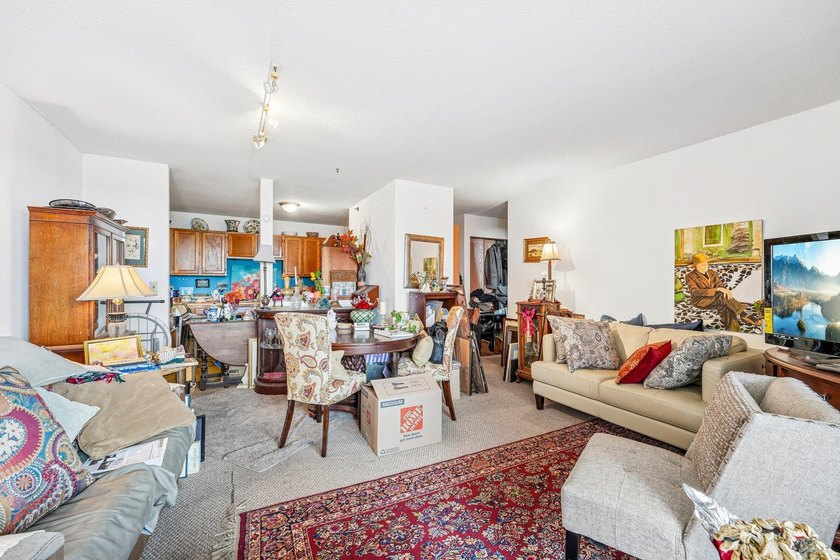 Welcome to maintenance-free living at its finest! Nestled in the - photo 8