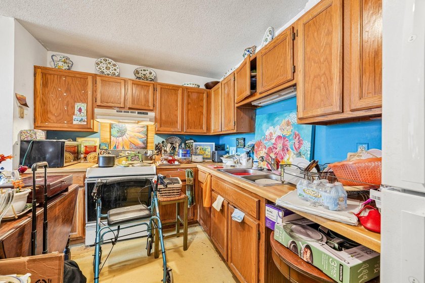 Welcome to maintenance-free living at its finest! Nestled in the - photo 10