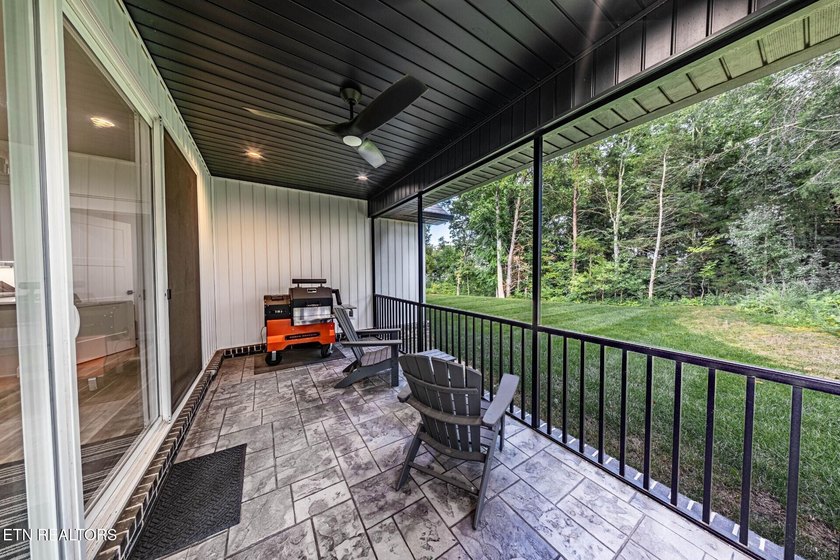PRACTICALLY NEW PERFECTION! Welcome to effortless East Tennessee - photo 45