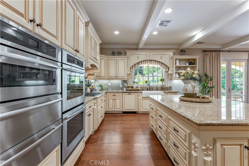 Welcome to 22121 Lynx Court, a custom-built single-story estate - photo 15