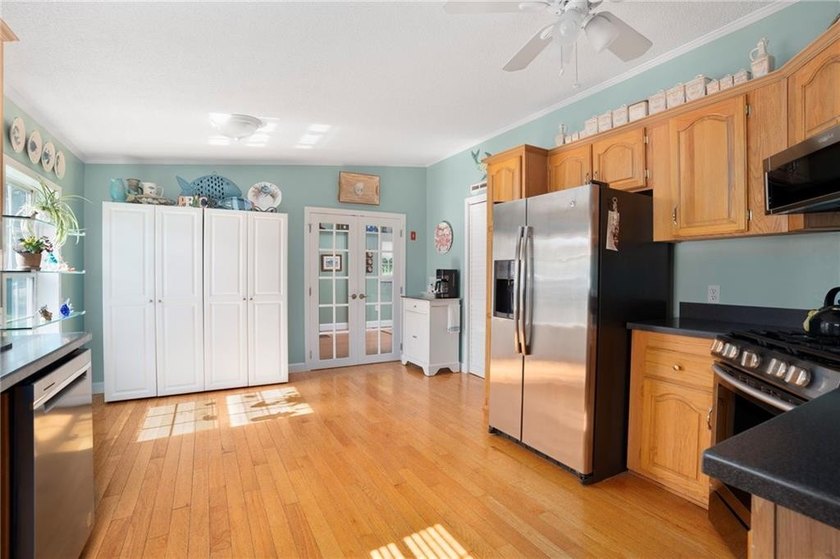 **55+ COMMUNITY! ALL OCCUPANTS MUST BE 55 OR OLDER** Welcome to - photo 15