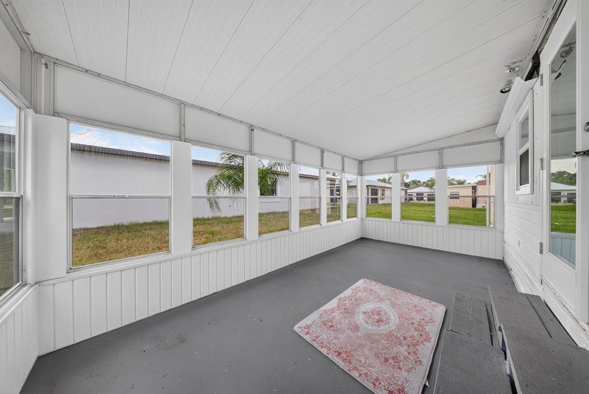 Welcome to this well-appointed two-bedroom, two-bathroom mobile - photo 31