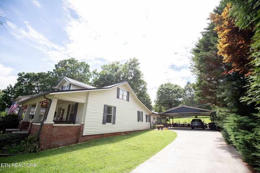 Welcome to this stunning, historical home where charm and - photo 47