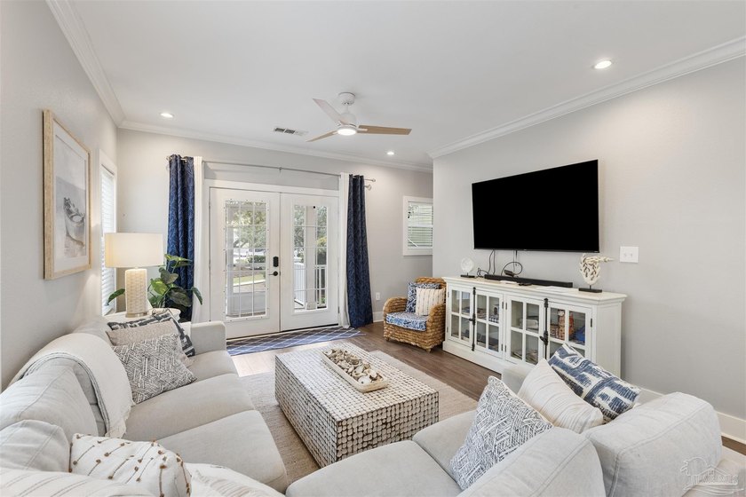 ***OPEN HOUSE 8/1 FROM 2-4 PM*** Discover paradise in this - photo 11