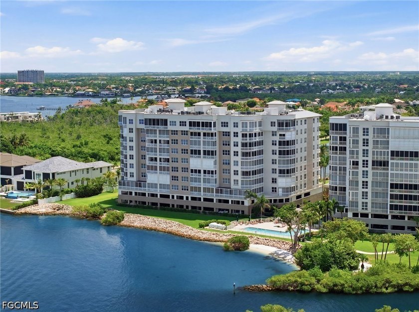 Perched on the eighth floor of The Shores I, within the - photo 34