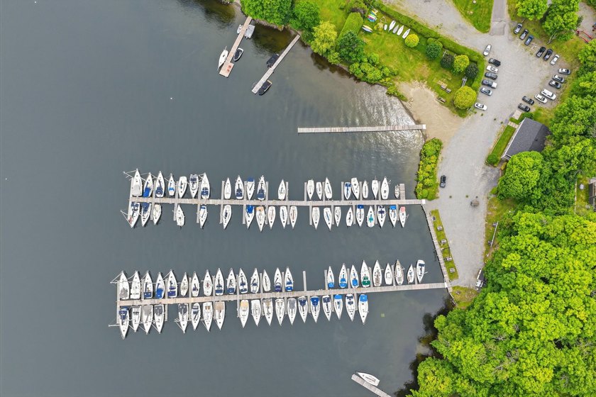Situee a Austin, un secteur prise pres du Yacht Club de - photo 47