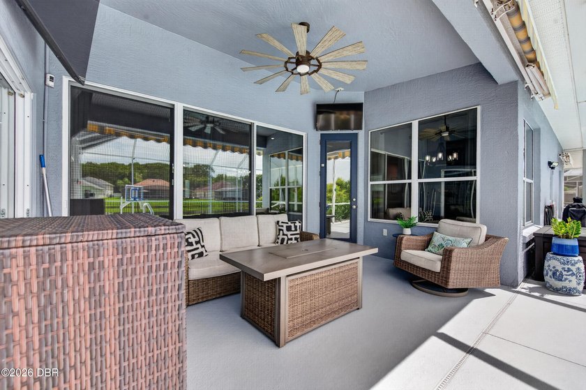 POOL HOME ON THE LAKE! Beautifully maintained and extensively - photo 12