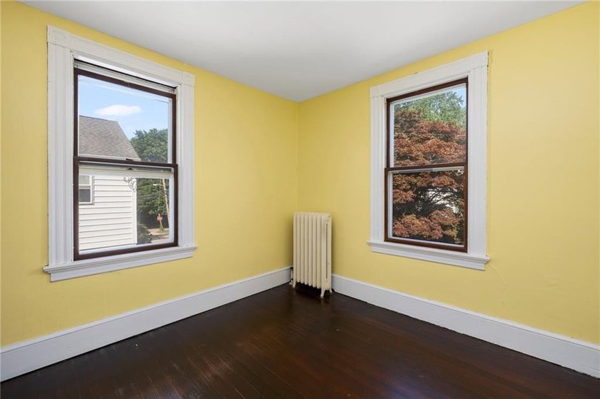 Traditional Newport Cottage off North Broadway neighborhood - photo 23