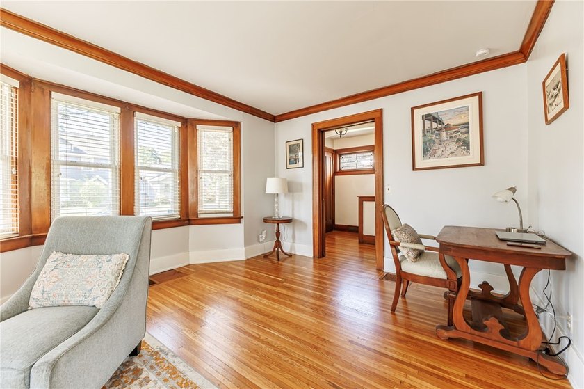North Winton Village Charmer! Welcome to 170 Dalkeith Rd, where - photo 4