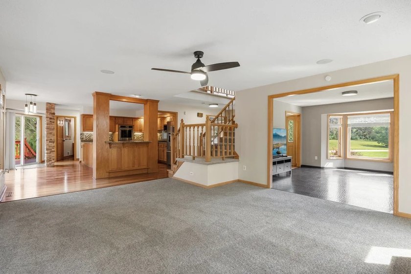 Welcome to your own private retreat on 3.1 scenic acres. This - photo 28