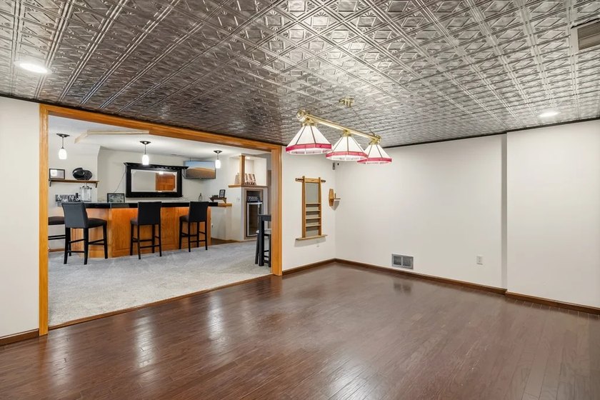 Welcome to your own private retreat on 3.1 scenic acres. This - photo 39