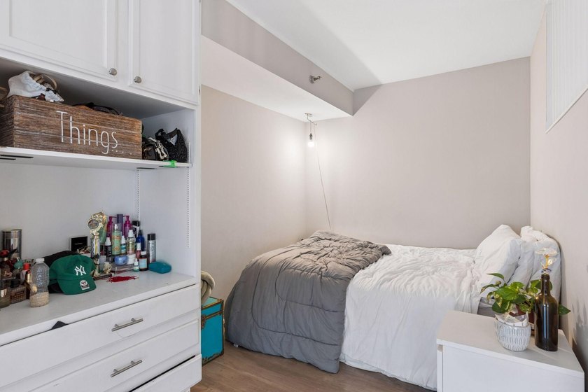Renovated studio with exceptional layout that offers separate - photo 6
