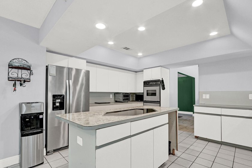 New Listing! Well-maintained 3-bedroom, 2-bath home on over an - photo 14