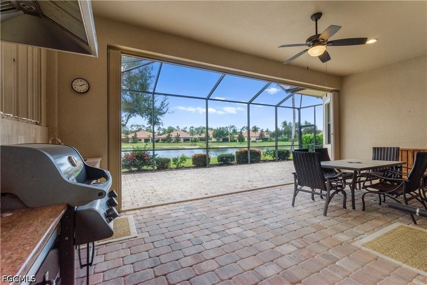 The peaceful lake and fountain views are what you'll remember - photo 20