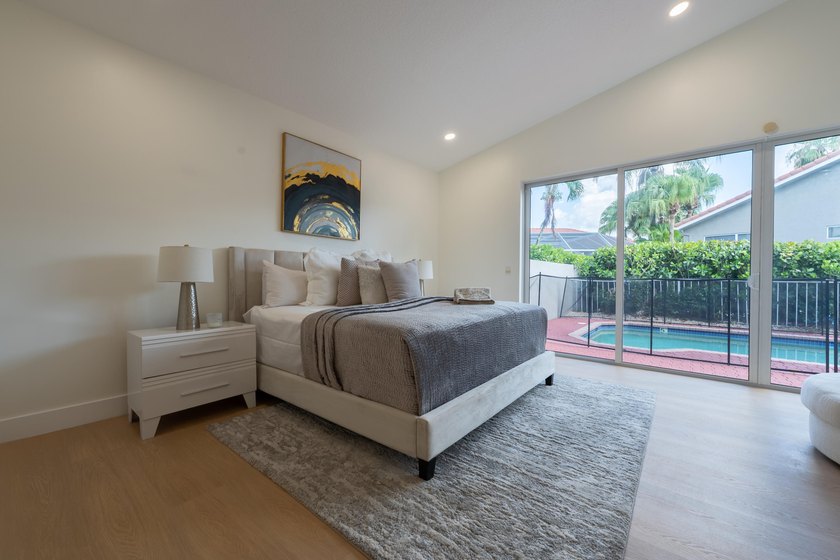 Welcome to this 3/2 house in the central-Boca neighborhood of - photo 21