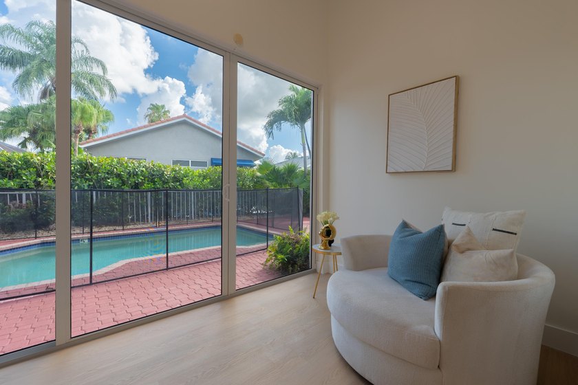 Welcome to this 3/2 house in the central-Boca neighborhood of - photo 24