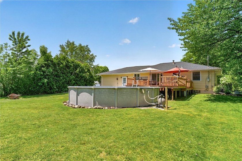Beautifully maintained 3-bedroom, 1.5-bath ranch ready for its - photo 8