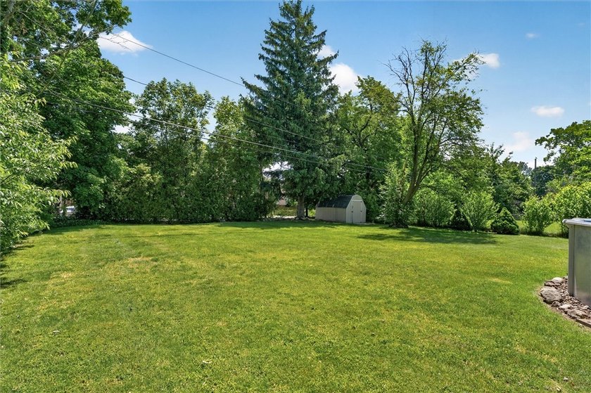 Beautifully maintained 3-bedroom, 1.5-bath ranch ready for its - photo 9