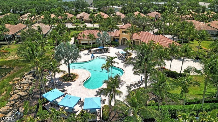 The peaceful lake and fountain views are what you'll remember - photo 44