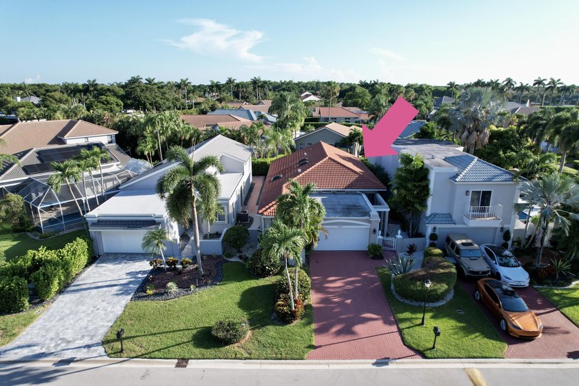 Welcome to this 3/2 house in the central-Boca neighborhood of - photo 46