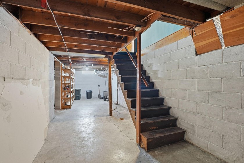 Charming 1930s home full of character and ready for its next - photo 15