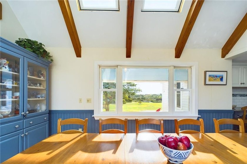 Welcome to 1087 Lakeside Drive - an exceptional retreat offering - photo 7