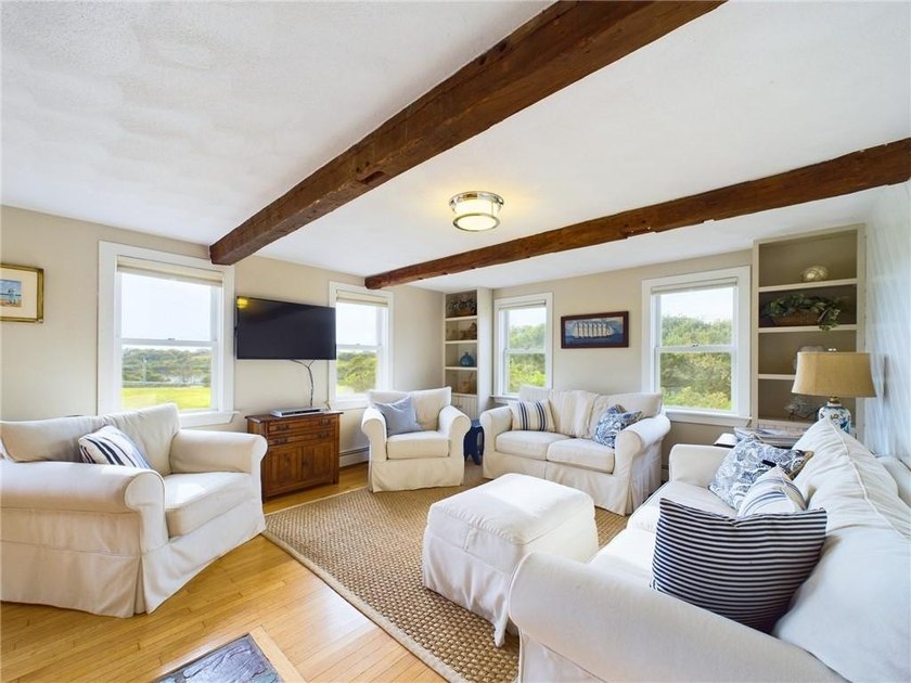 Welcome to 1087 Lakeside Drive - an exceptional retreat offering - photo 10