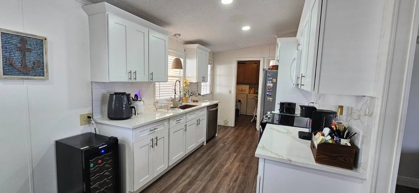 Live the Florida lifestyle you've been dreaming of in this - photo 6