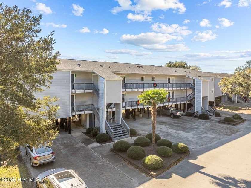 A resort-style community just minutes from historic downtown New - photo 2