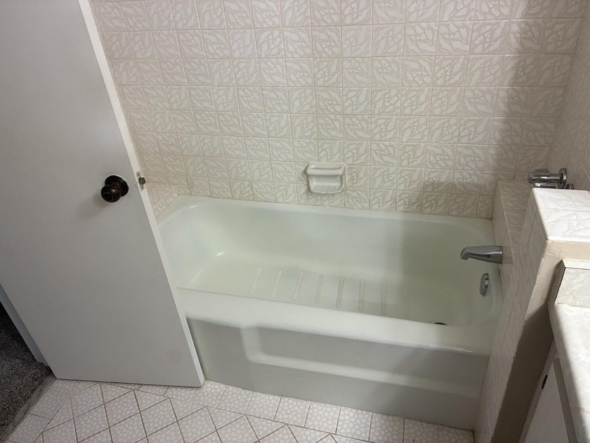 Welcome to this lovely Florida Condo located in a quiet - photo 16