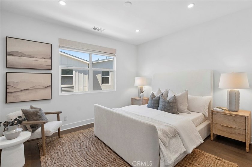 Rarely available, this exceptional 3-bedroom, 2.5-bath end-unit - photo 28