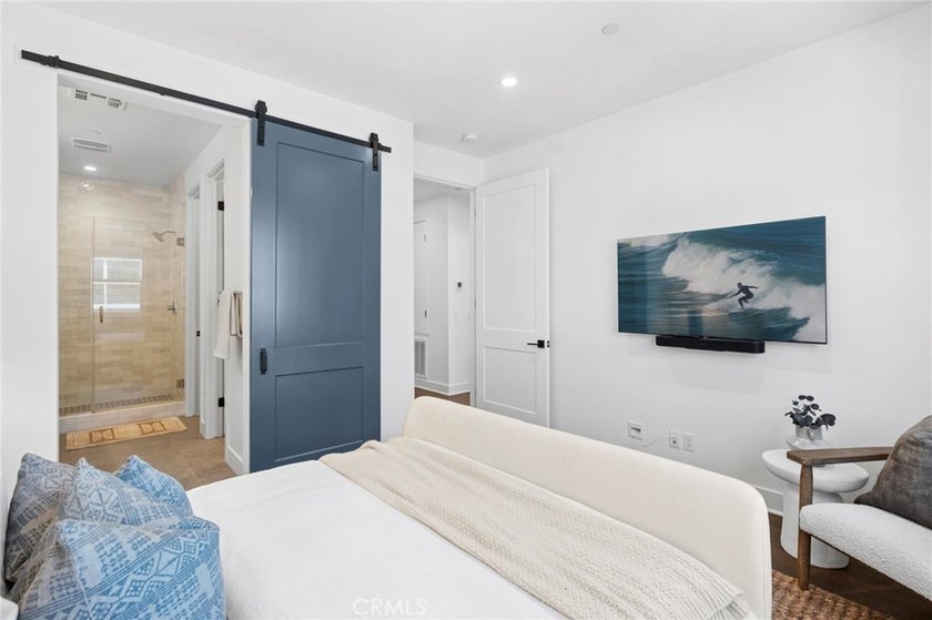 Rarely available, this exceptional 3-bedroom, 2.5-bath end-unit - photo 29