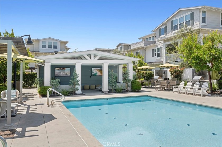 Rarely available, this exceptional 3-bedroom, 2.5-bath end-unit - photo 31