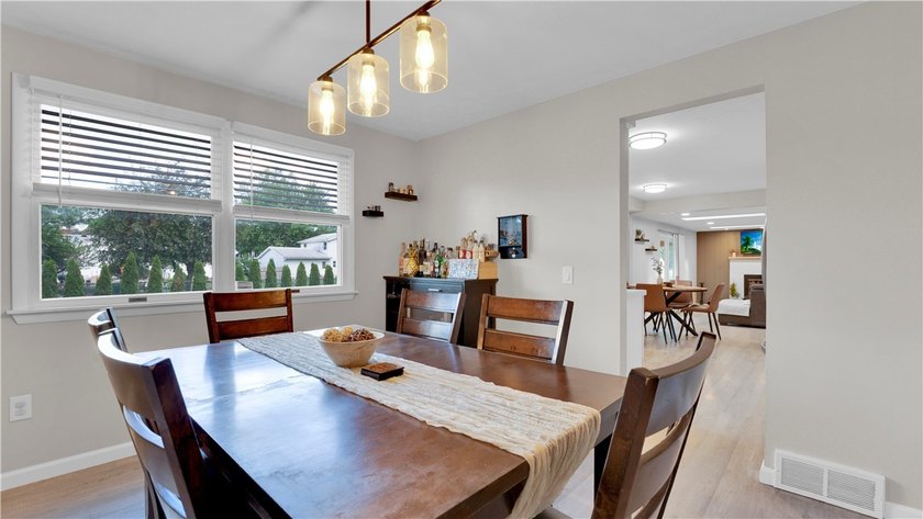 Well-maintained 1,872 sq. ft. colonial featuring 3 bedrooms, 1.5 - photo 14