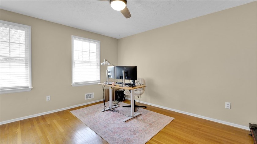 Well-maintained 1,872 sq. ft. colonial featuring 3 bedrooms, 1.5 - photo 22