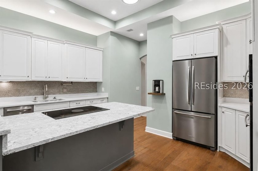 Back on the market and better than ever! This is not the same - photo 26