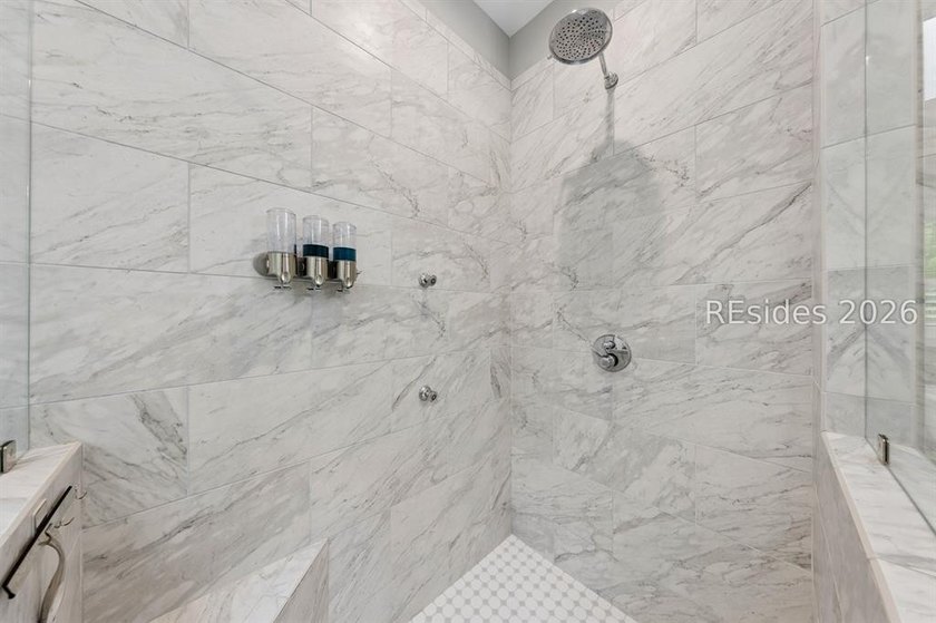 Back on the market and better than ever! This is not the same - photo 45