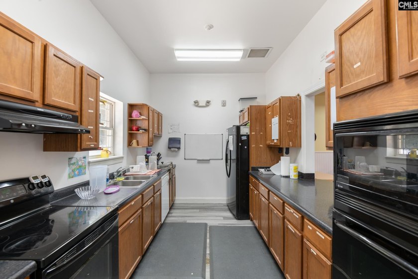 Rare opportunity to purchase a purpose-built educational and - photo 12