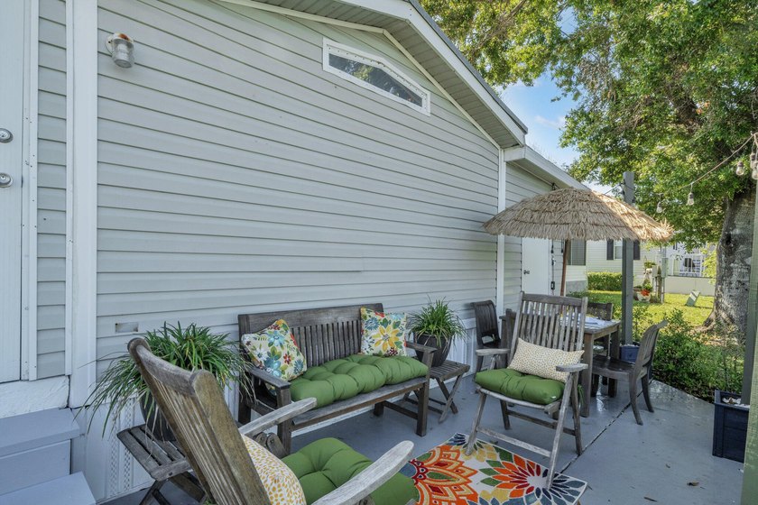 JUST LISTED!!! Lakefront 3BR/2BA with Florida room and tile - photo 17