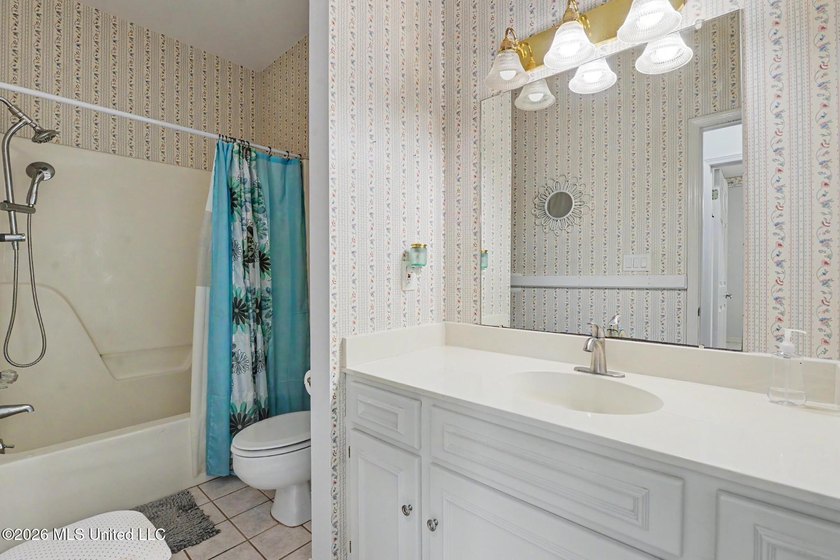 Spacious 3-bedroom, 2-bath home in the heart of Diamondhead on - photo 20