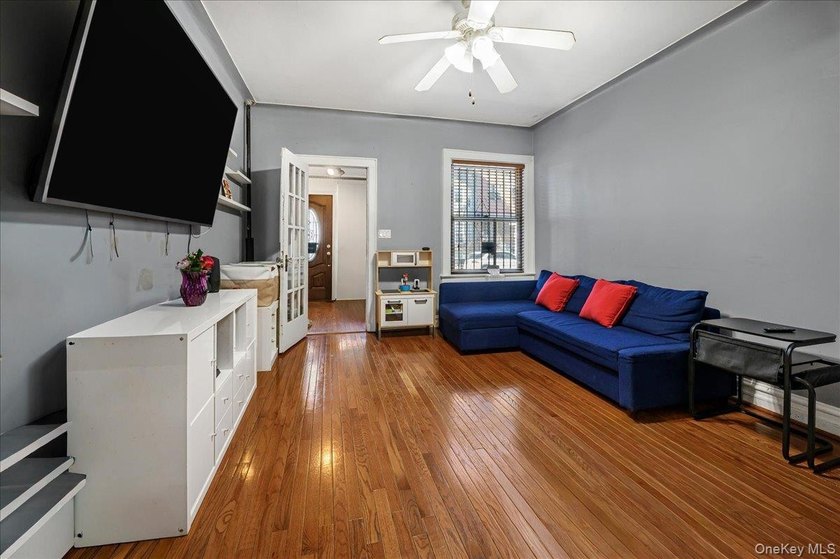 Welcome to 755 49th Street, a well-maintained brick Townhouse - photo 4