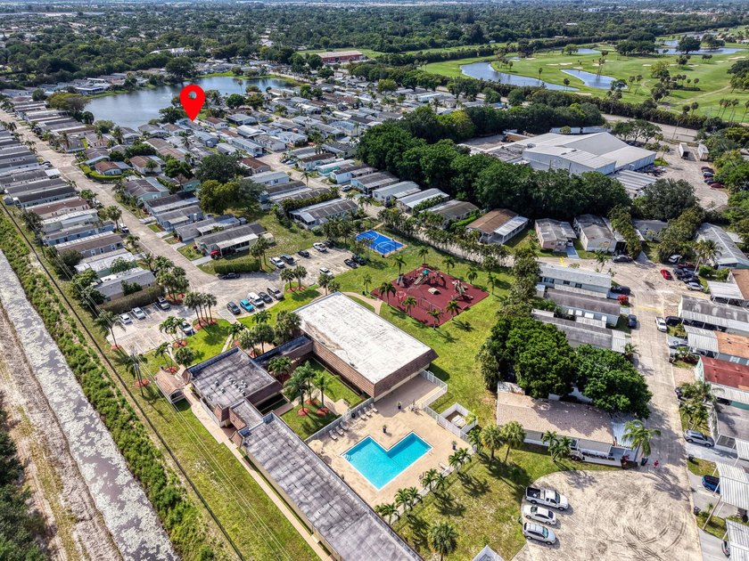 JUST LISTED!!! Lakefront 3BR/2BA with Florida room and tile - photo 44